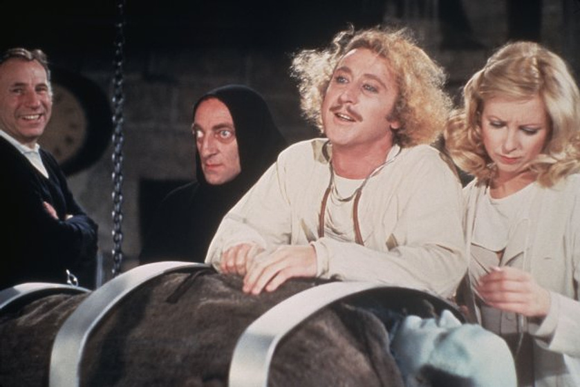 Gene Wilder, Peter Boyle, Marty Feldman, Teri Garr y Mel Brooks en El Jovencito Frankenstein