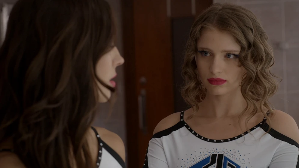 Alexandra Beaton y Joelle Farrow en suenos-rotos-a1060f14-b02e-43f5-b3b2-3773aa35a68e