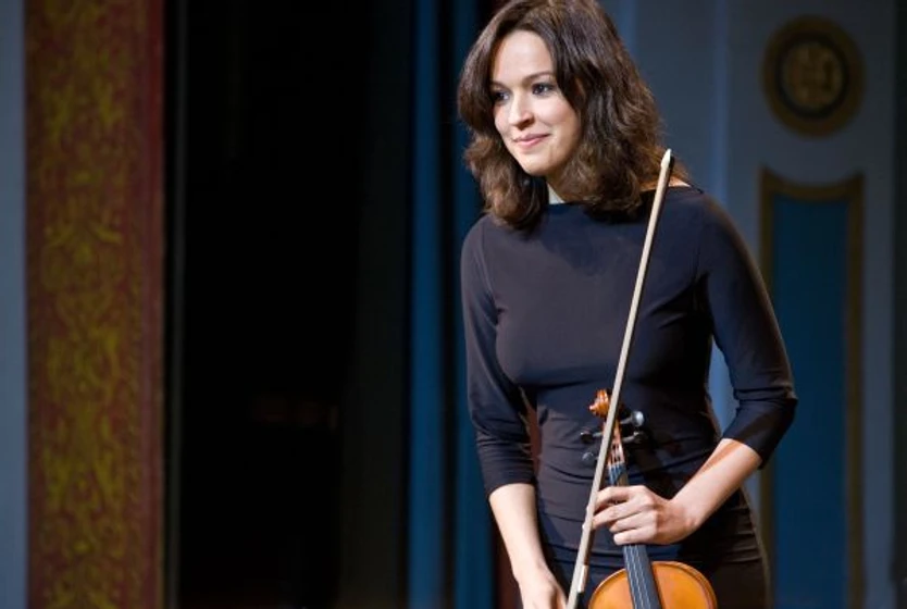 Verónica Sánchez en la-montana-rusa