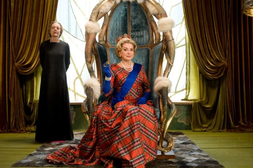 Catherine Deneuve en asterix-y-obelix-al-servicio-de-su-majestad