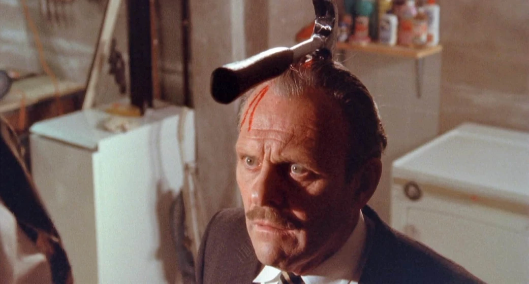 Terry-Thomas en la-boveda-de-los-horrores