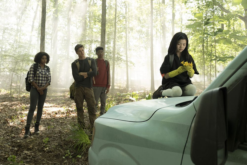Amandla Stenberg, Skylan Brooks, Miya Cech y Harris Dickinson en Mentes Poderosas