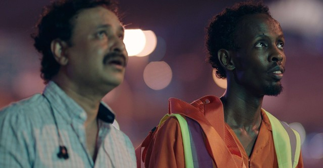 Barkhad Abdi en Beneath a Sea of Lights