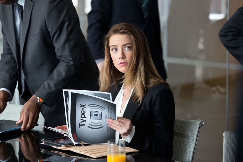 Amber Heard en El Poder del Dinero