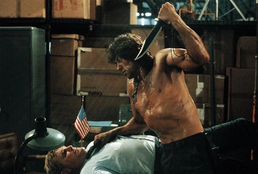 Sylvester Stallone en rambo-acorralado-ii-parte