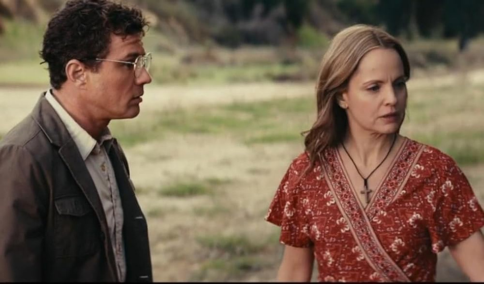 Mena Suvari y Ryan Phillippe en Kalahari