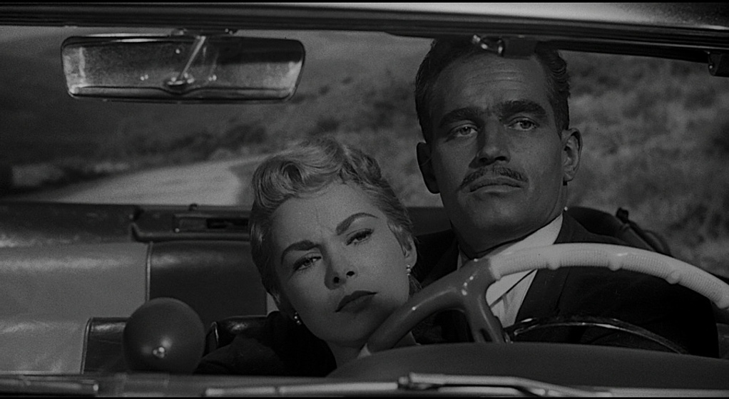 Charlton Heston y Janet Leigh en Sed de Mal