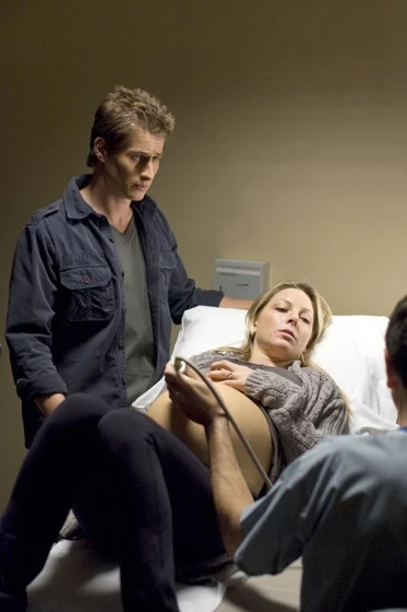Brendan Fehr y Anastasia Griffith en nunca-te-mentiria