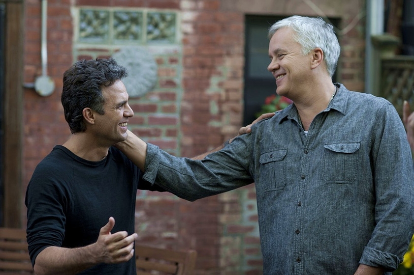 Tim Robbins y Mark Ruffalo en Amor sin control