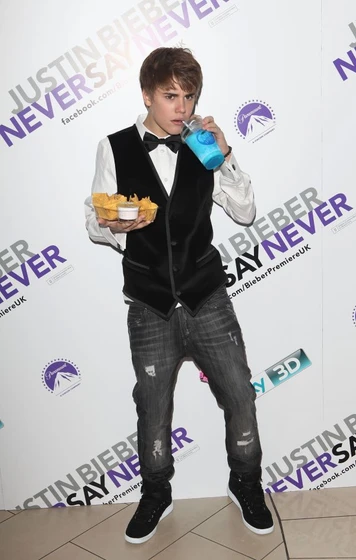 Justin Bieber en justin-bieber-never-say-never (Premiere en Londres. Febrero 2011)