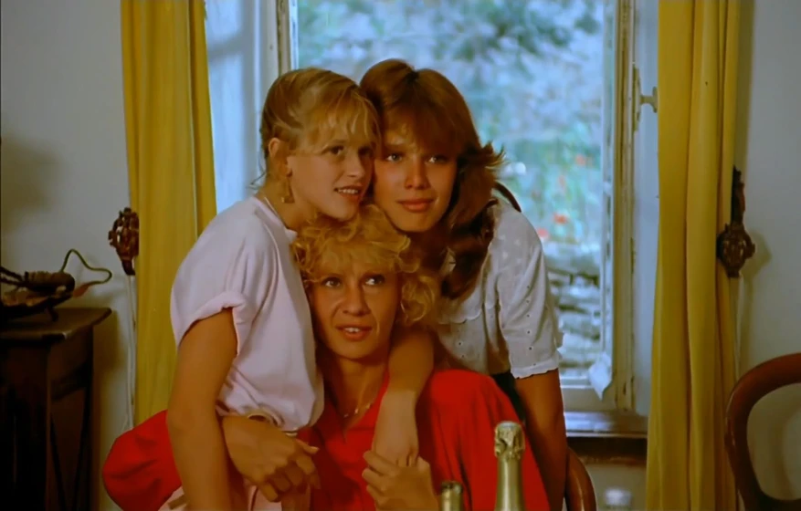 Désirée Nosbusch, Valérie Dumas y Sarah Siritzky en an-ice-cream-with-two-scoops