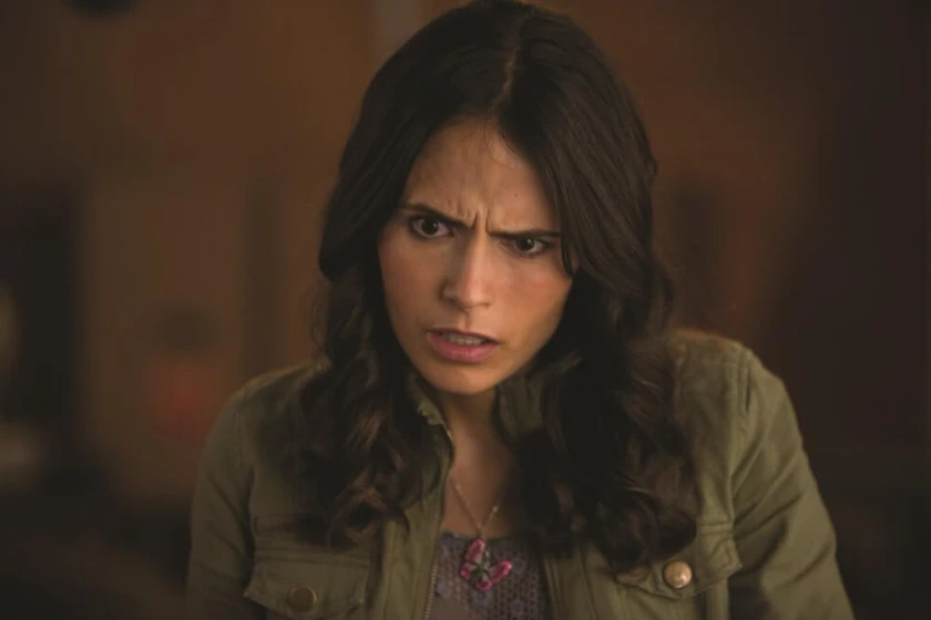 Jordana Brewster en hogar-no-tan-dulce-hogar