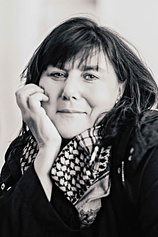 photo of person Cat Villiers