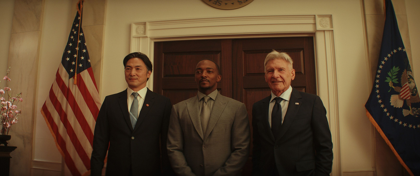 Harrison Ford [I], Anthony Mackie y Takehiro Hira en Capitán América: Brave New World