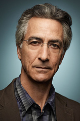 photo of person David Strathairn