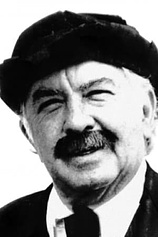 picture of actor Ernesto Alban