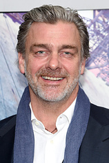 photo of person Ray Stevenson