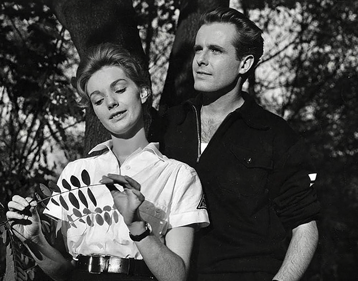 Maria Perschy y Joachim Hansen en Amor por Orden de Hitler