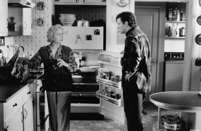 Debbie Reynolds y Albert Brooks en las-manias-de-mama