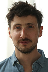 photo of person Cristóbal León