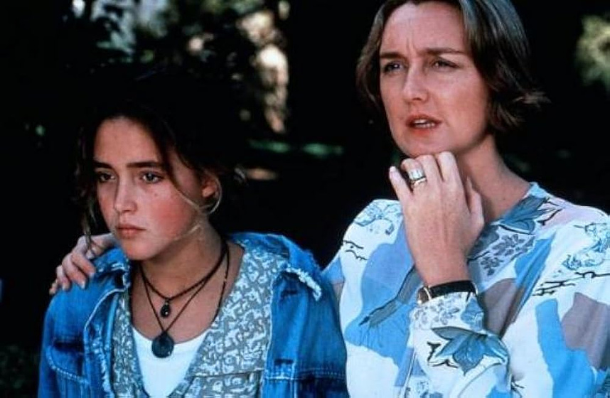 Rose Byrne y Victoria Longley en Dallas Doll