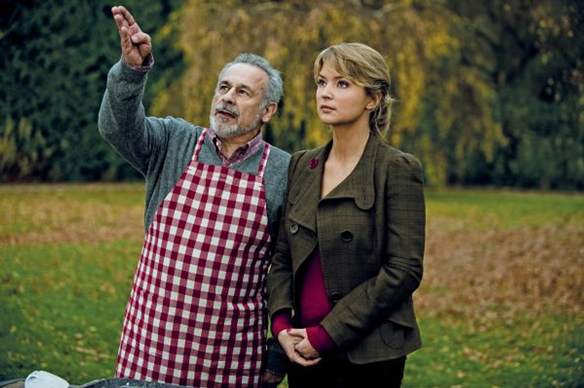 Francis Perrin y Virginie Efira en La Oportunidad de mi vida