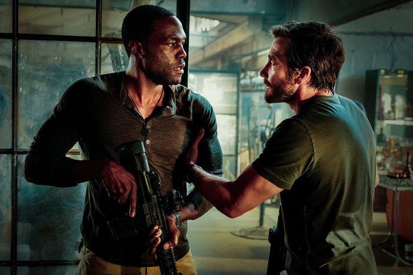 Jake Gyllenhaal y Yahya Abdul-Mateen II en Ambulance. Plan de Huida