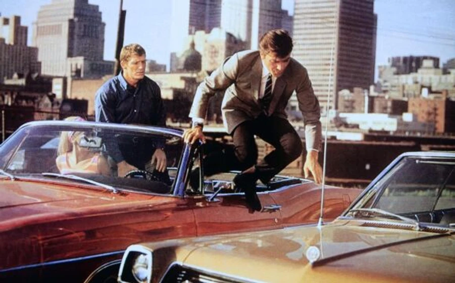 Tony Kendall en comisario-x-tres-panteras-azules