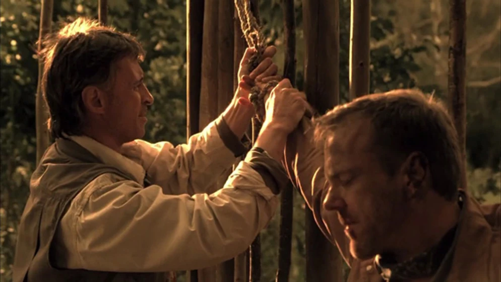Kiefer Sutherland y Robert Carlyle en 24-redencion