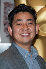 photo of person Robert Kondo