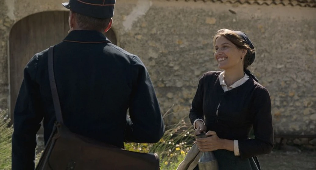 Laetitia Casta en el-palacio-ideal