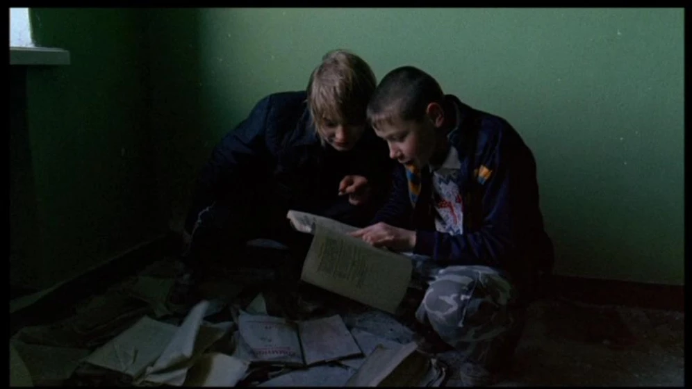 Oksana Akinshina y Artiom Bogucharskij en lilya-forever