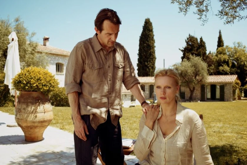 Veronica Ferres y Hans Werner Meyer en Tsunami: Más allá de la tragedia