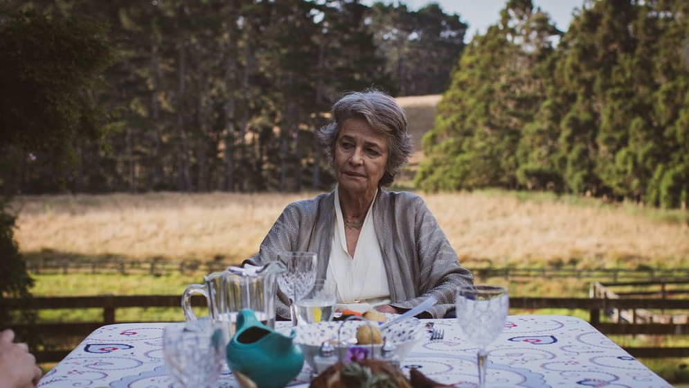Charlotte Rampling en Juniper