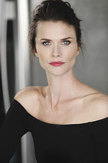 picture of actor Claire Byrne