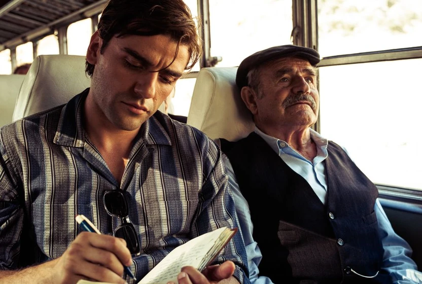 Oscar Isaac en las-dos-caras-de-enero