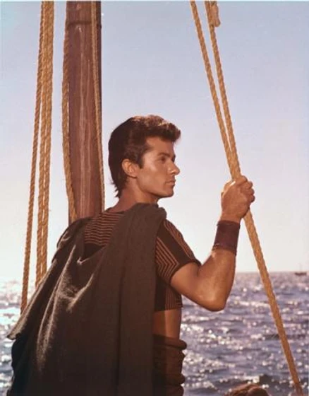 George Chakiris en Los Reyes del Sol