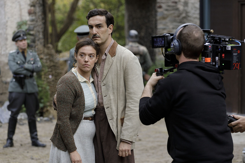 Maria Rodríguez Soto y Miki Esparbé en Frontera (Rodaje)