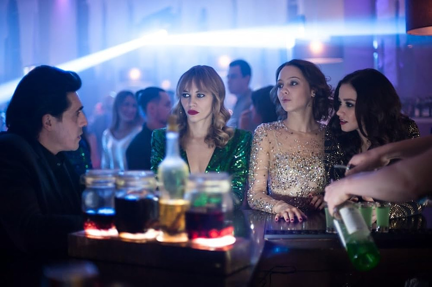 Yuliya Khlynina, Svetlana Ustinova y Anna Adamovych en buy-me