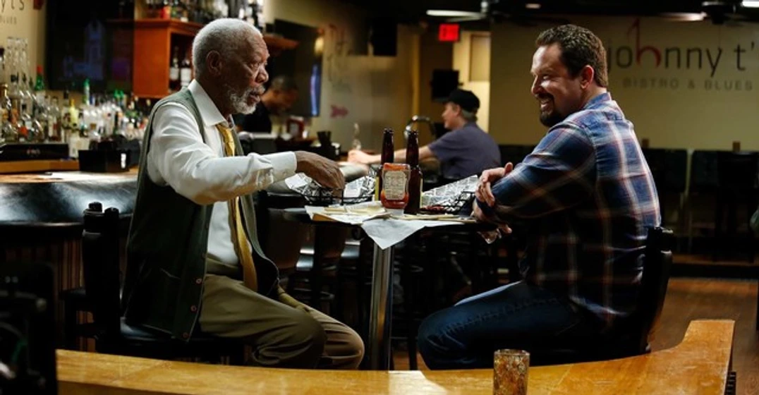 Morgan Freeman y Cole Hauser en el-asesino-del-ritual