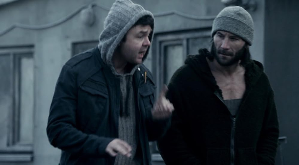 Zach McGowan y Frederick Koehler en Death Race 4: Beyond Anarchy