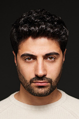 picture of actor Peiman Azizpour