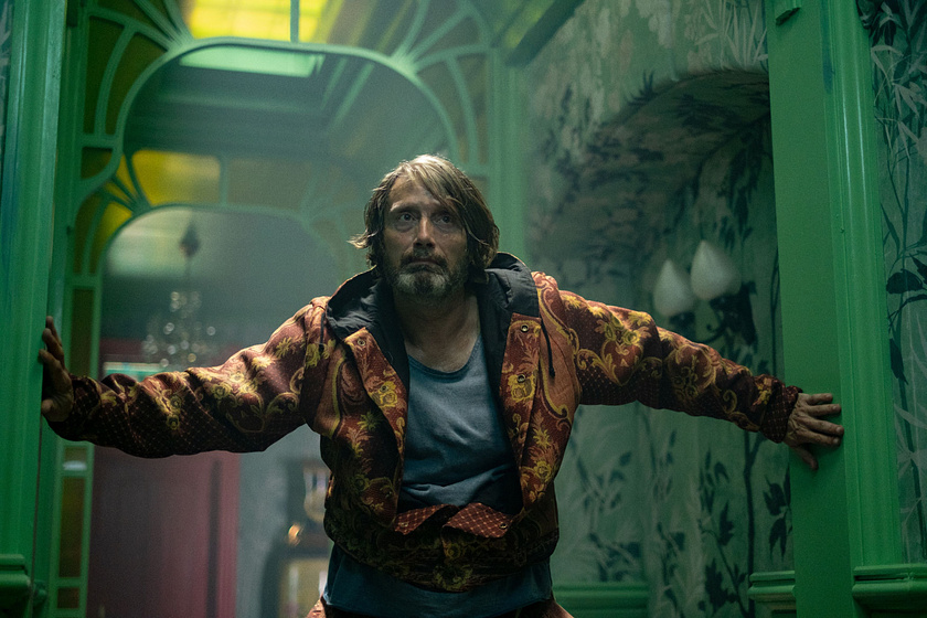 Mads Mikkelsen en atrapando-a-un-monstruo