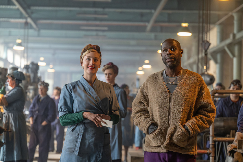 Saoirse Ronan y Steve McQueen [III] en Blitz (Rodaje)