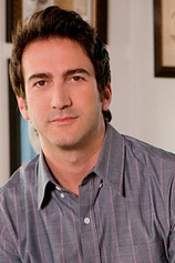 photo of person Josh Schwartz