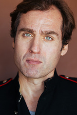 picture of actor Julian Elfer