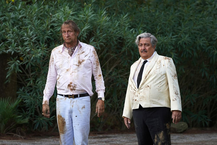 Christian Clavier y Benoît Poelvoorde en Misterio en Saint Tropez
