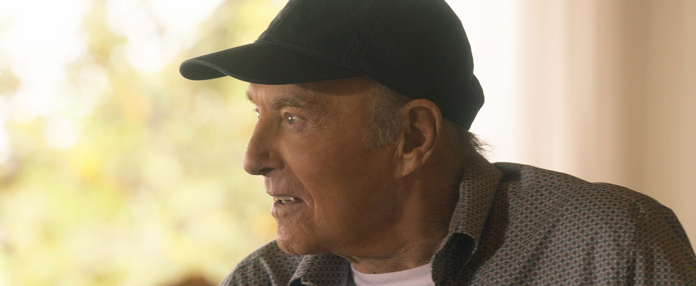James Caan en Fast Charlie