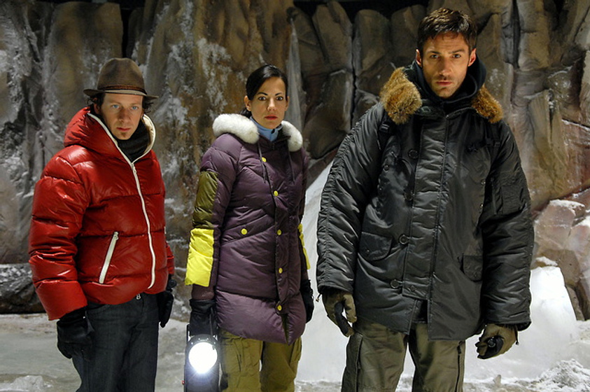 Benjamin Sadler, Fabian Busch y Bettina Zimmermann en El Código de Carlomagno