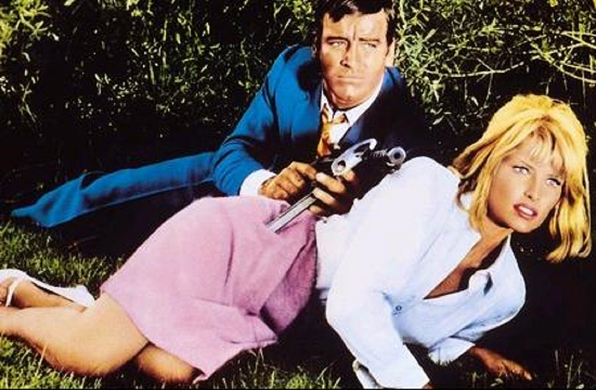 Jorge Martín y Vivi Bach en con-la-muerte-a-la-espalda